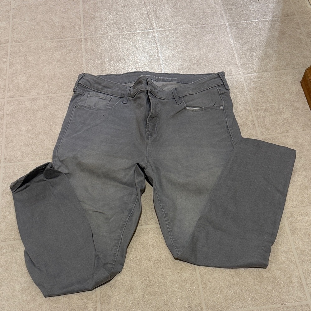 Old Navy Women's Gray Straight Leg Jeans